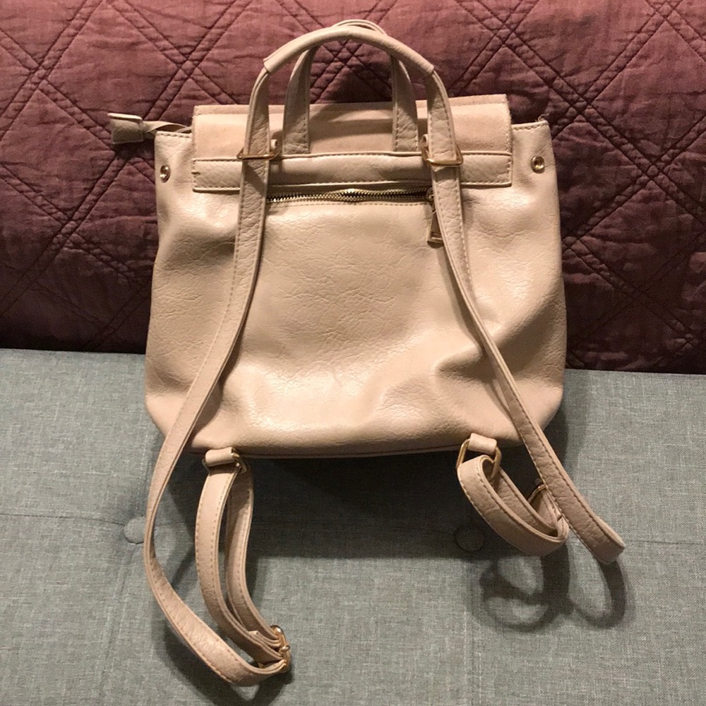 Moda Luxe Backpack/Cross Body - Picture 3 of 5